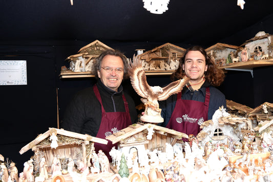 Die Bedeutung der Holzschnitzerei in der Adventszeit: Tradition und Kunst auf Weihnachtsmärkten